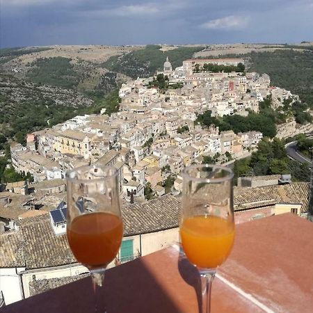 Finestre Su Ibla Bed & Breakfast Ragusa Exterior foto