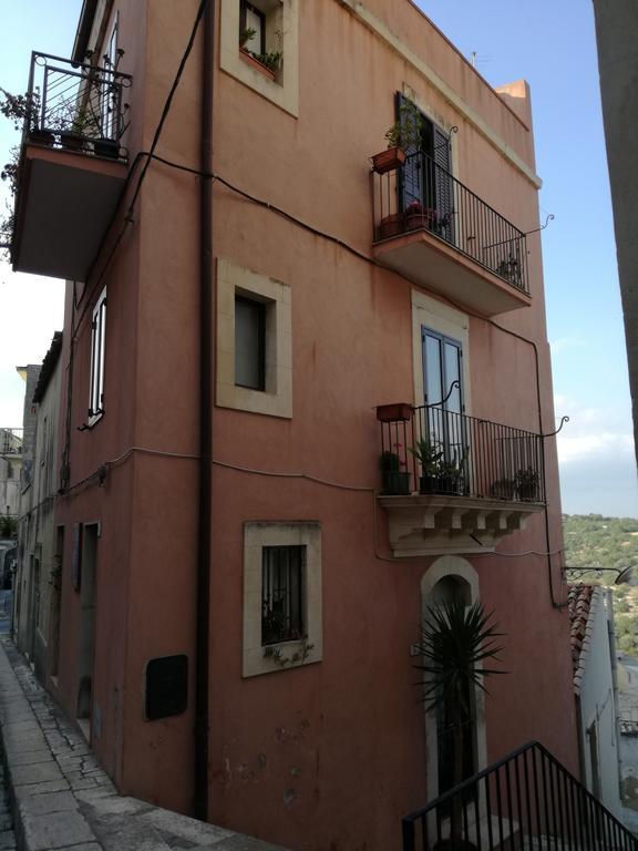 Finestre Su Ibla Bed & Breakfast Ragusa Exterior foto