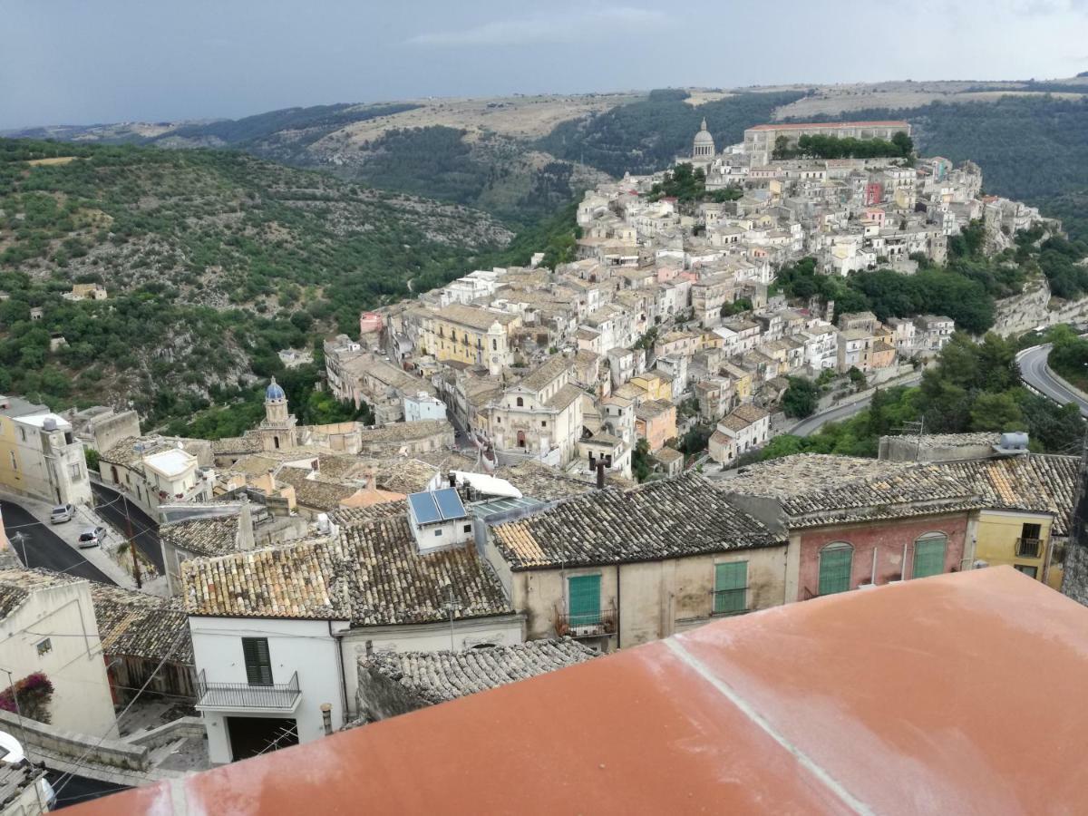 Finestre Su Ibla Bed & Breakfast Ragusa Exterior foto